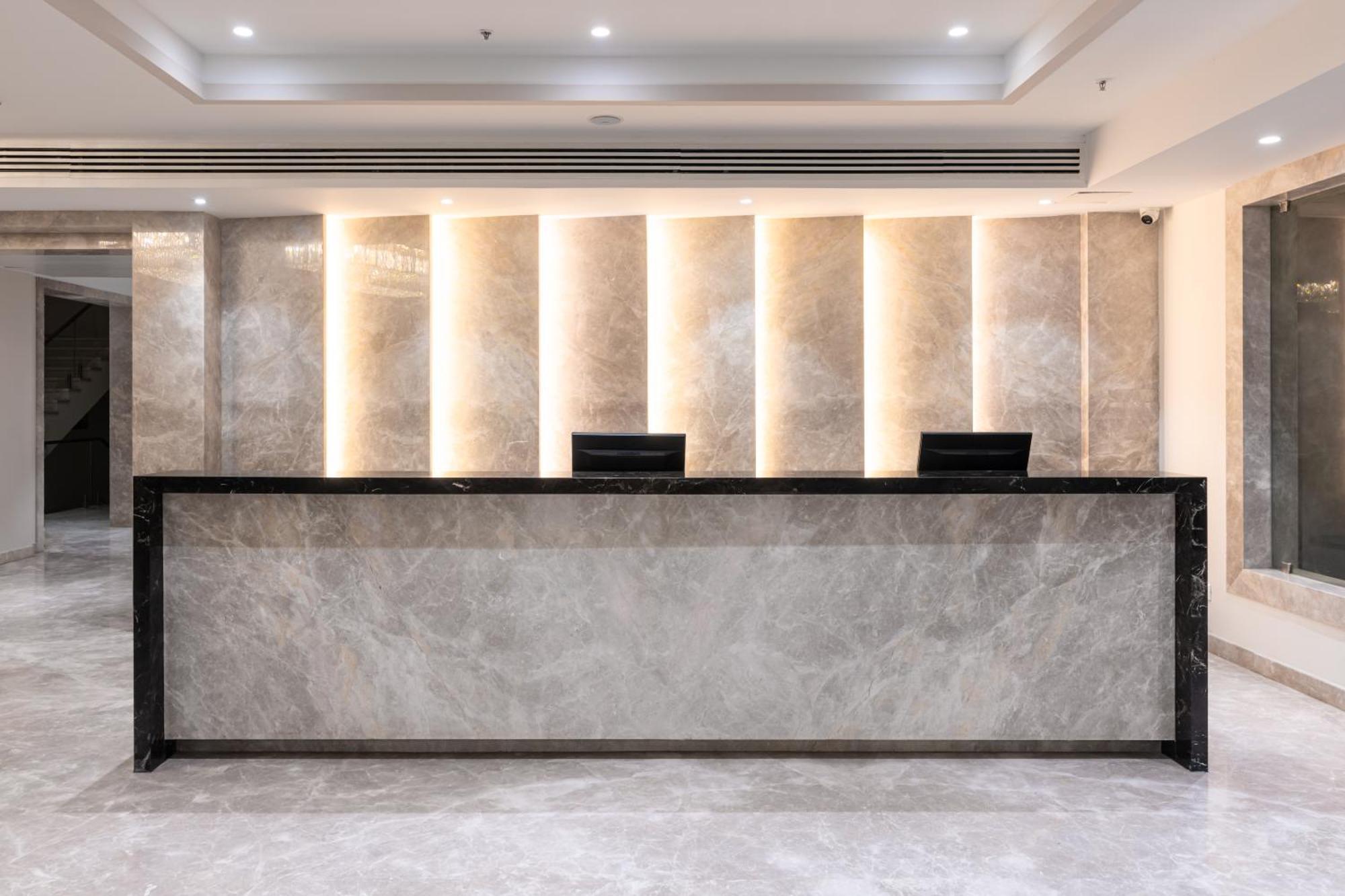Royal Embassy Hotel Erode Bagian luar foto
